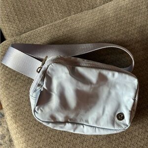 Lululemon Everywhere Belt Bag 1L! Color windmill (light blue).